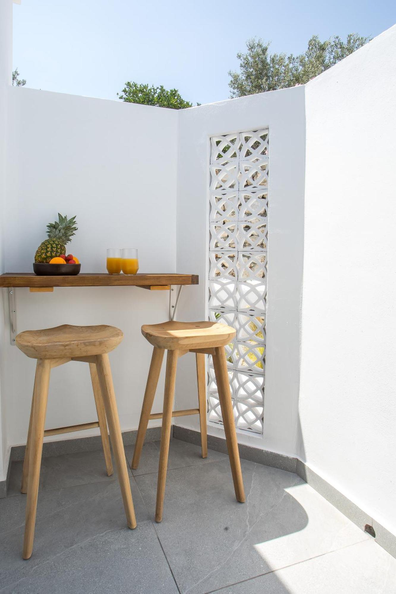 Calma Luxury Studios & Suites Faliraki Extérieur photo