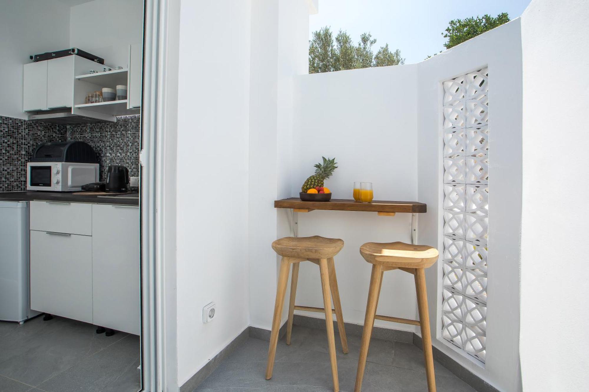 Calma Luxury Studios & Suites Faliraki Extérieur photo