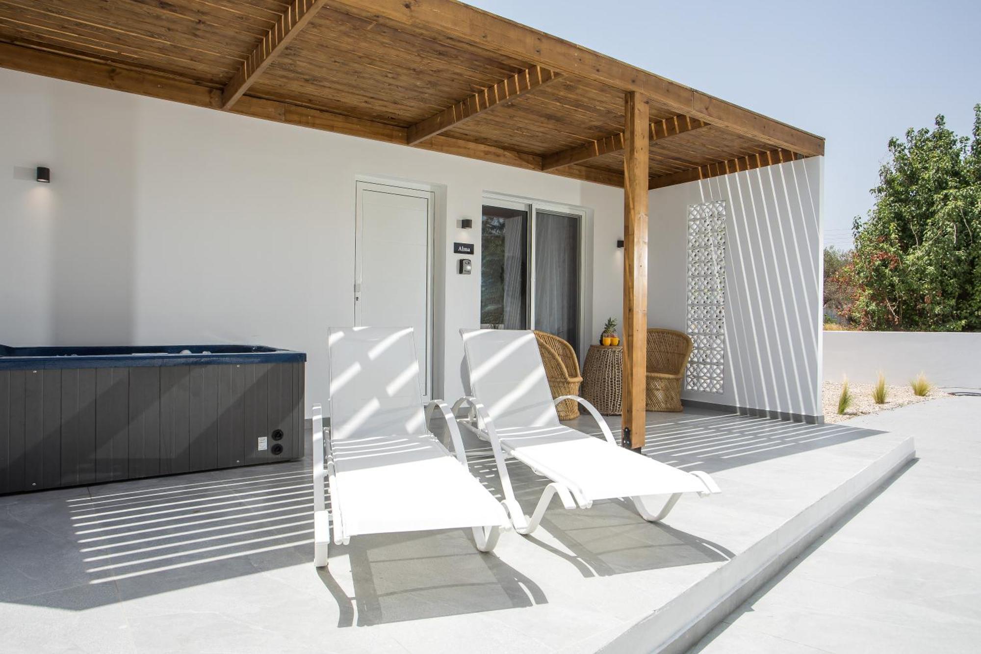 Calma Luxury Studios & Suites Faliraki Extérieur photo
