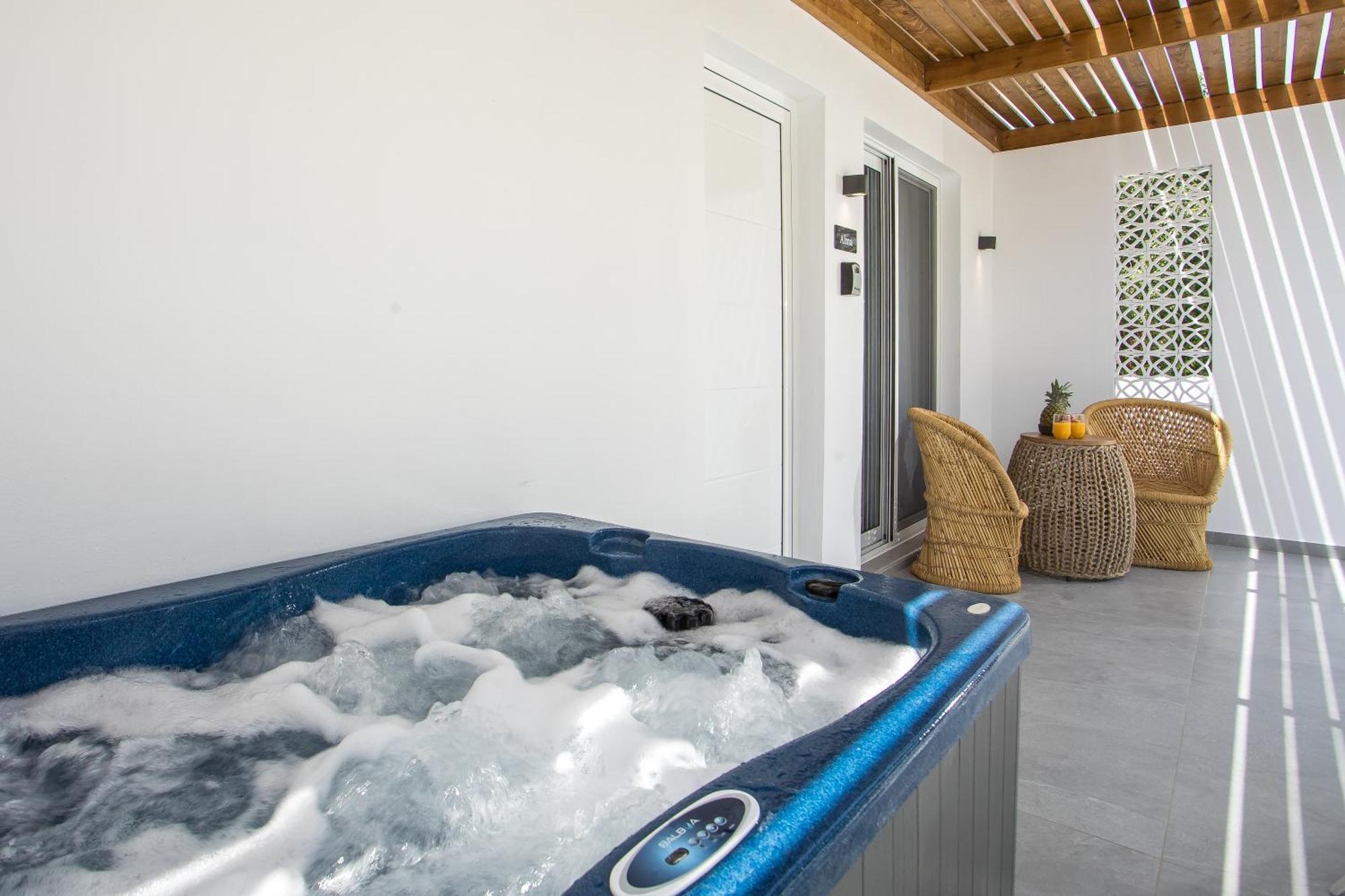 Calma Luxury Studios & Suites Faliraki Extérieur photo