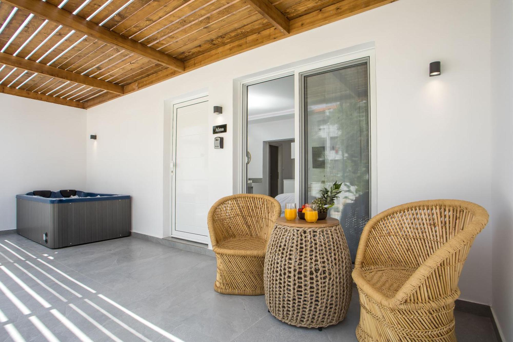 Calma Luxury Studios & Suites Faliraki Extérieur photo