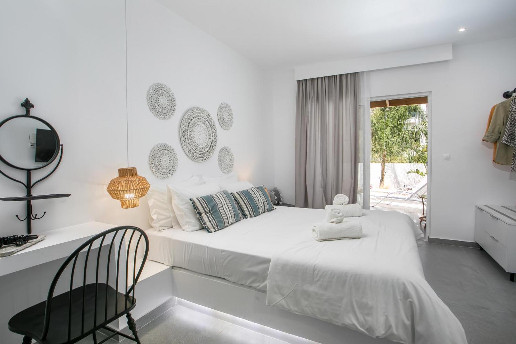 Calma Luxury Studios & Suites Faliraki Extérieur photo