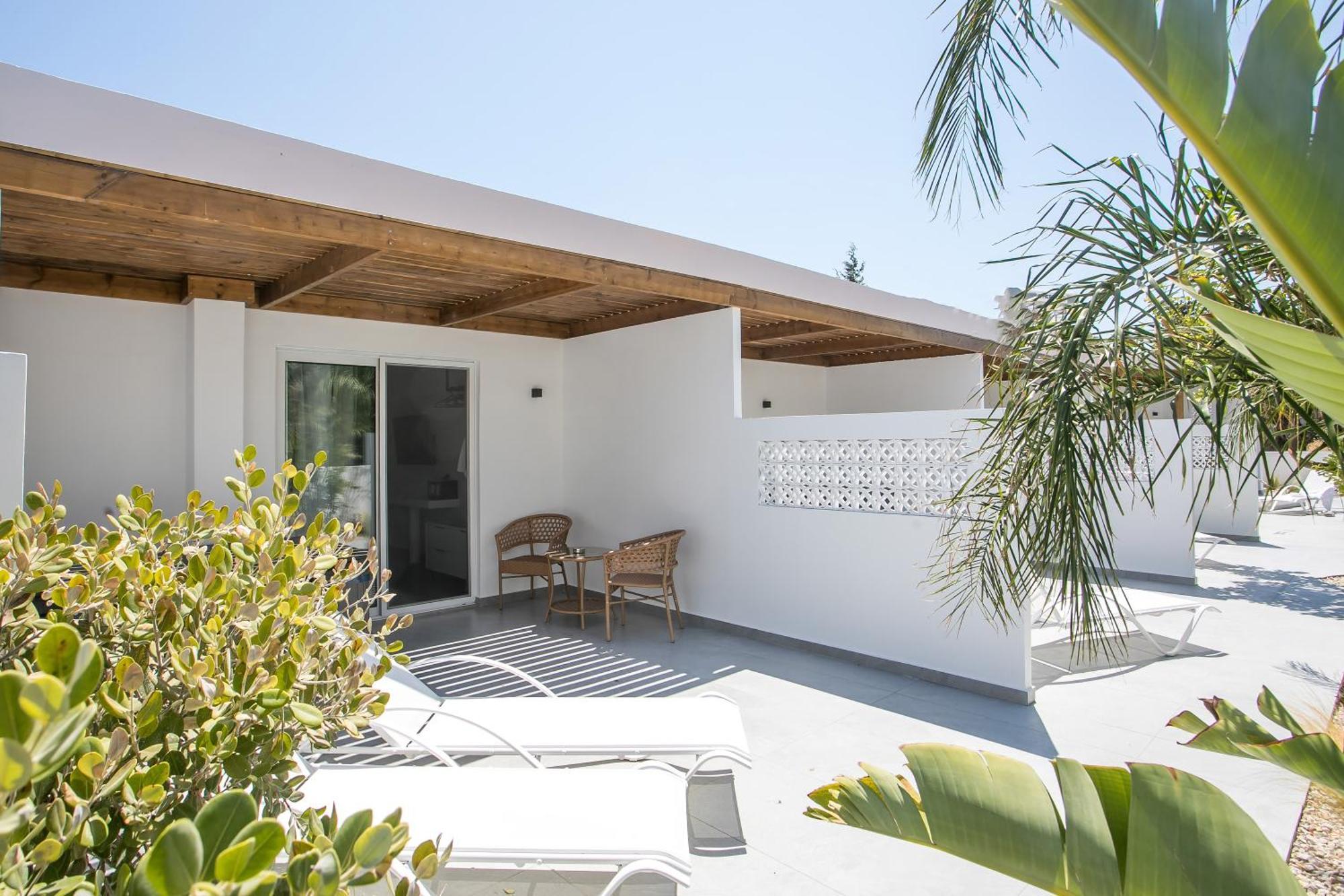 Calma Luxury Studios & Suites Faliraki Extérieur photo