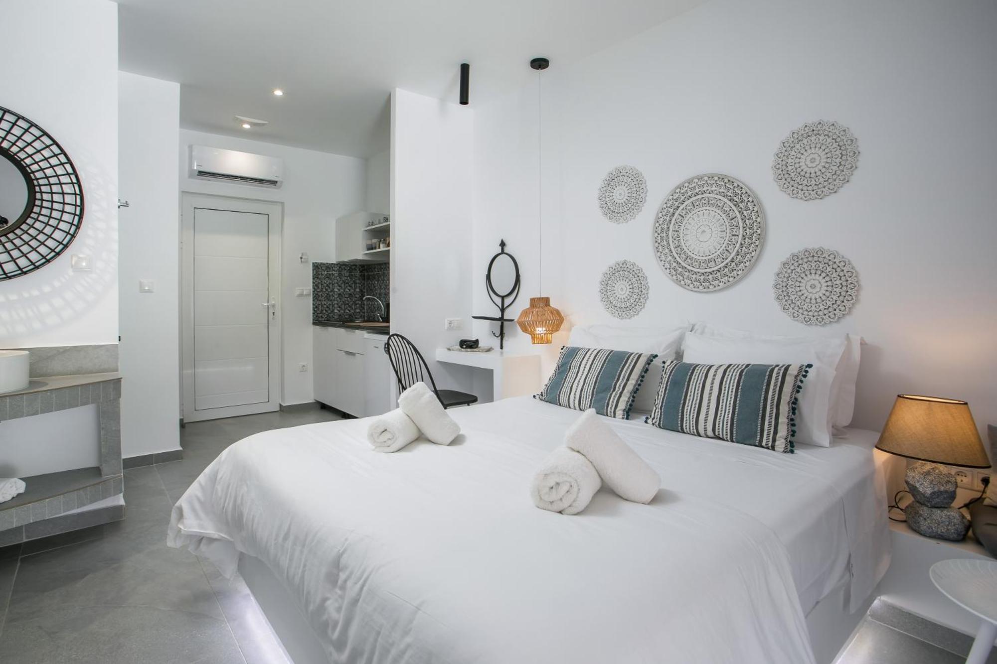 Calma Luxury Studios & Suites Faliraki Extérieur photo