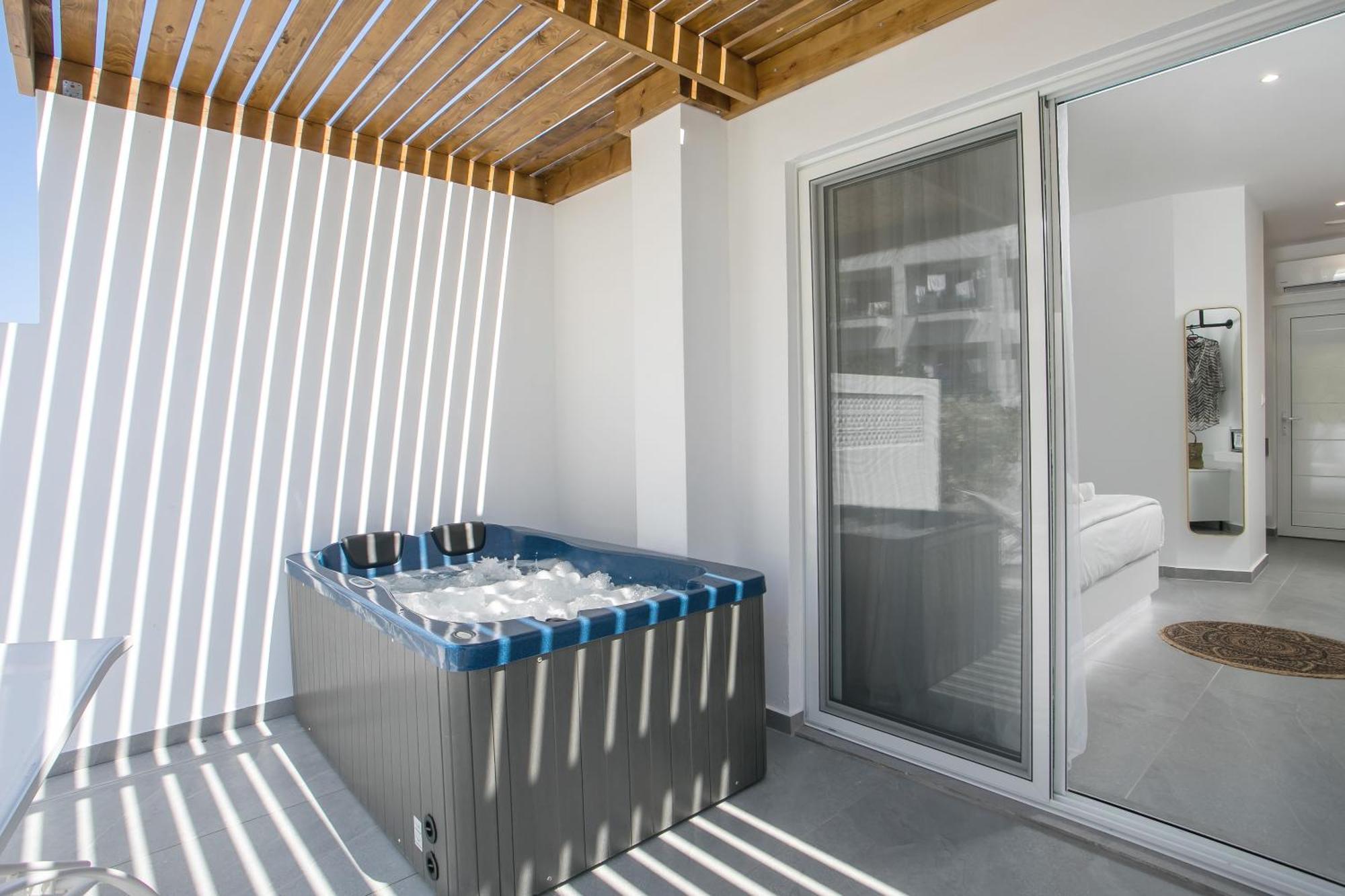 Calma Luxury Studios & Suites Faliraki Extérieur photo