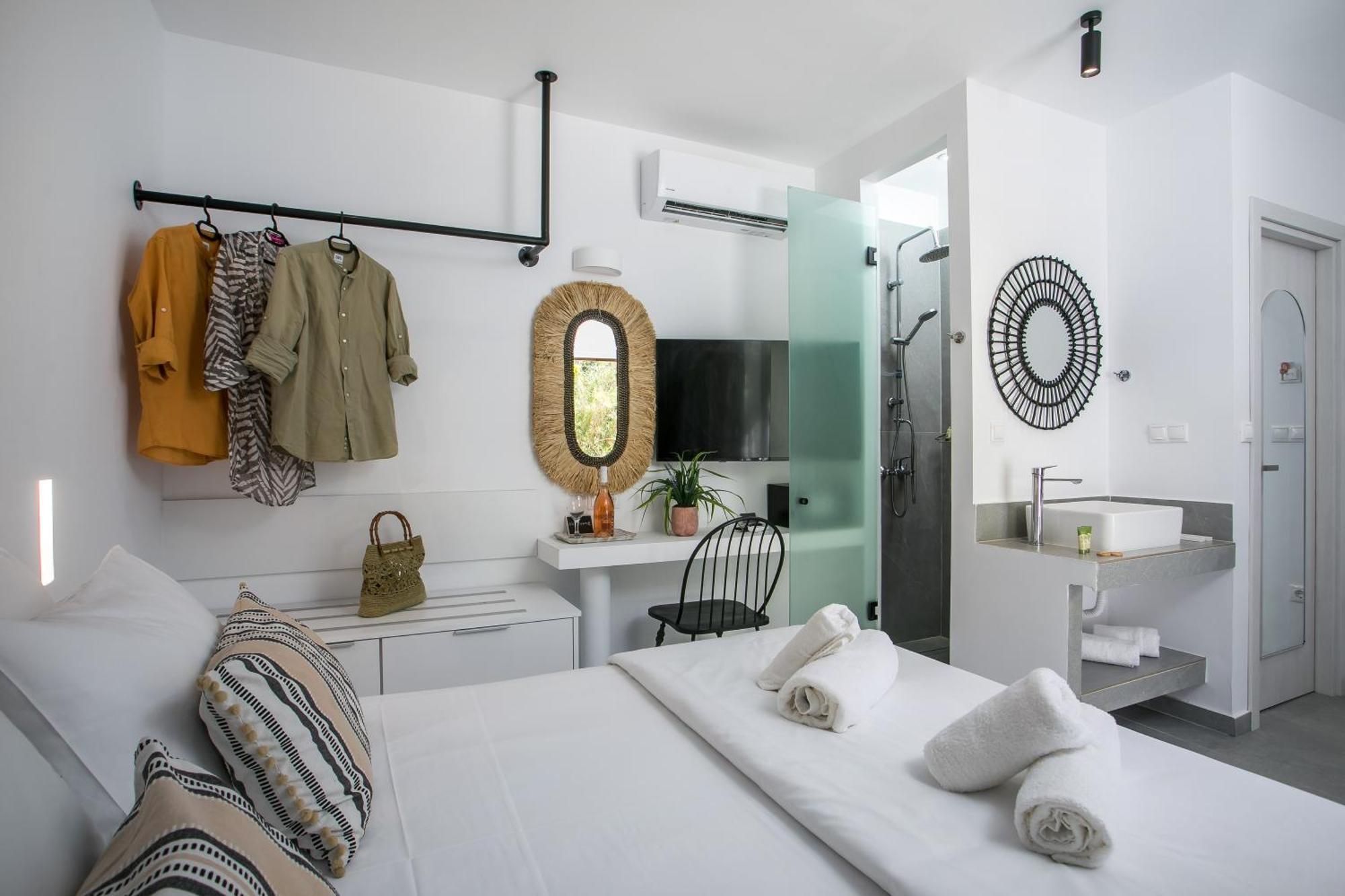 Calma Luxury Studios & Suites Faliraki Extérieur photo